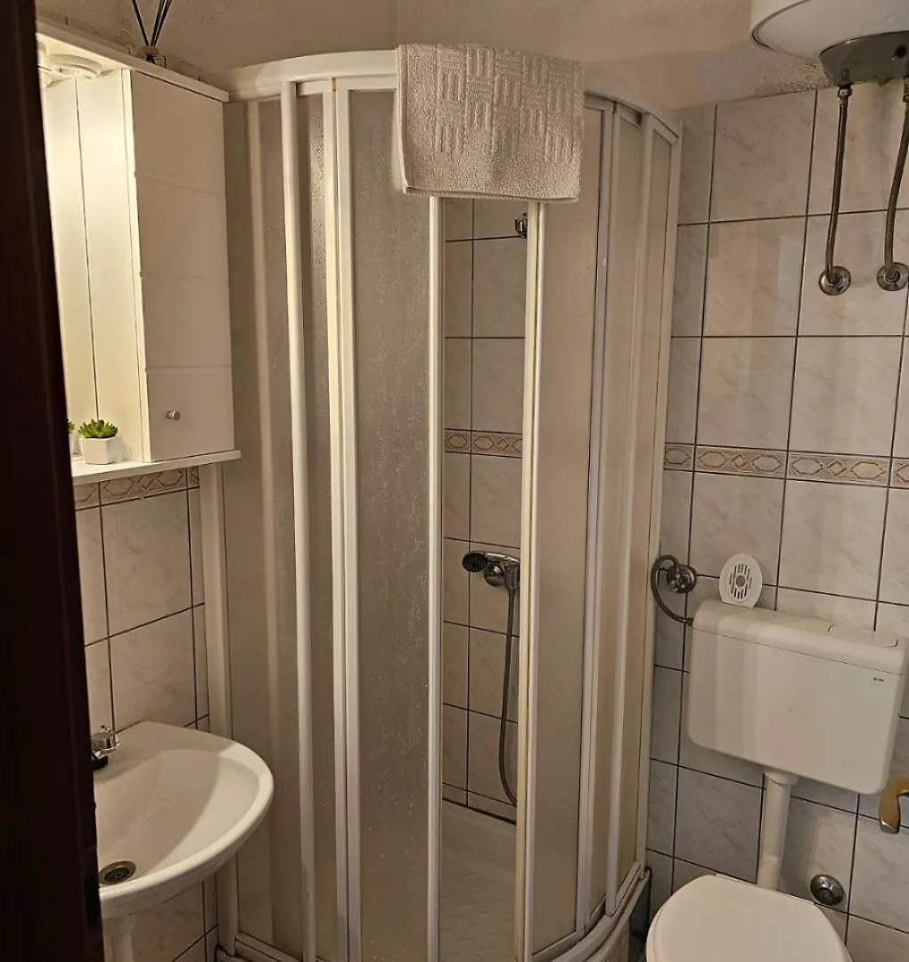 Apartments Nina Seget Vranjica