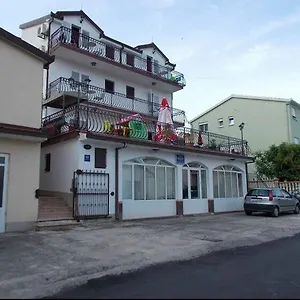 Apartament Pandza, Seget Vranjica