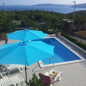 Apartament M, Seget Vranjica