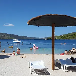 Apartament I & J Seric, Seget Vranjica